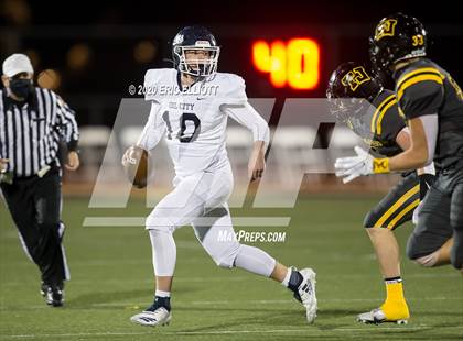 Thumbnail 1 in Oil City vs Thomas Jefferson (PIAA 4A Semi Final) photogallery.