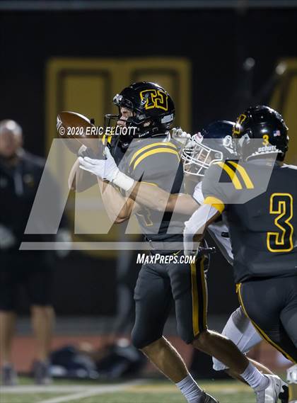Thumbnail 3 in Oil City vs Thomas Jefferson (PIAA 4A Semi Final) photogallery.
