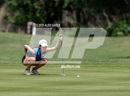 Thumbnail 2 in UIL 1A Golf Girls Finals photogallery.
