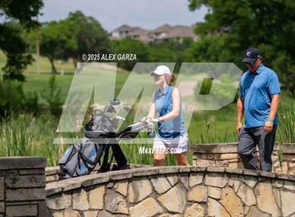 Thumbnail 3 in UIL 1A Golf Girls Finals photogallery.
