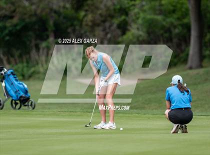 Thumbnail 2 in UIL 1A Golf Girls Finals photogallery.