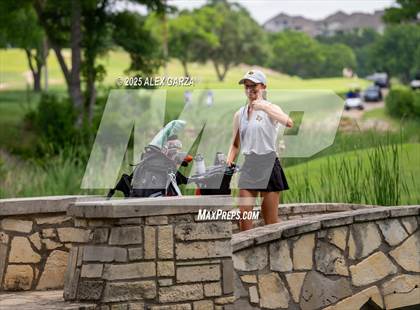 Thumbnail 2 in UIL 1A Golf Girls Finals photogallery.