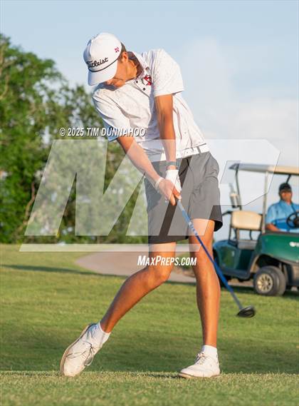 Thumbnail 3 in UIL 3A Boys Golf Finals (Round 2) photogallery.