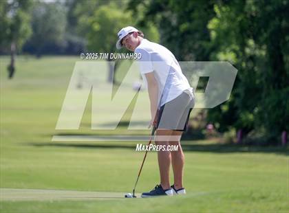 Thumbnail 3 in UIL 3A Boys Golf Finals (Round 2) photogallery.