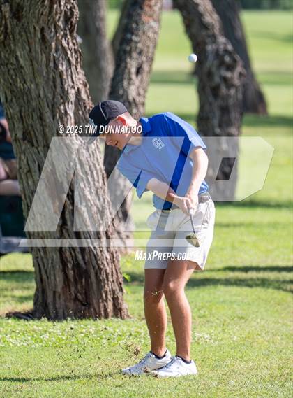 Thumbnail 2 in UIL 3A Boys Golf Finals (Round 2) photogallery.