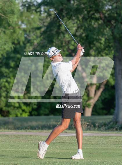 Thumbnail 2 in UIL 3A Boys Golf Finals (Round 2) photogallery.