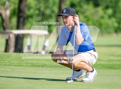 Thumbnail 3 in UIL 3A Boys Golf Finals (Round 2) photogallery.