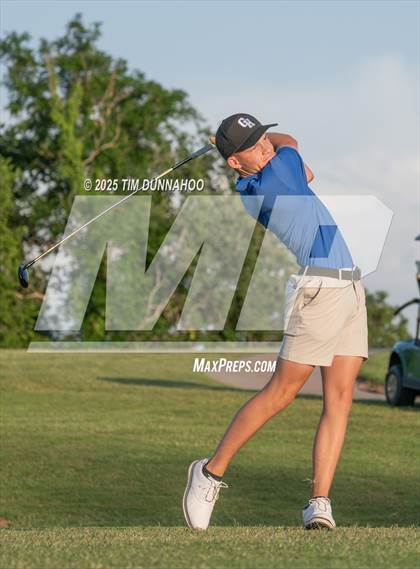 Thumbnail 2 in UIL 3A Boys Golf Finals (Round 2) photogallery.