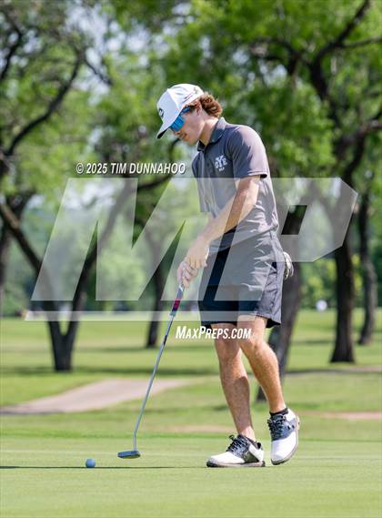 Thumbnail 3 in UIL 3A Boys Golf Finals (Round 2) photogallery.
