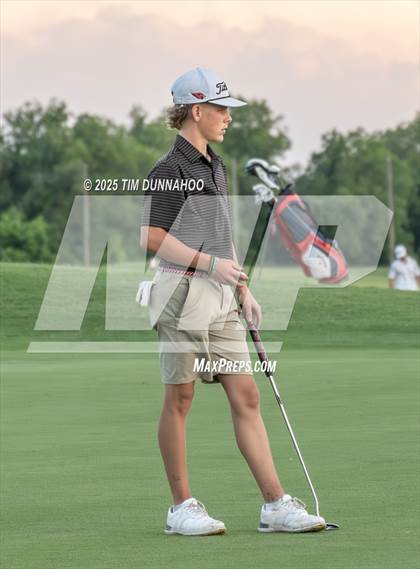 Thumbnail 2 in UIL 3A Boys Golf Finals (Round 2) photogallery.