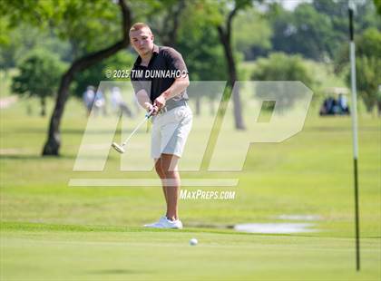 Thumbnail 2 in UIL 3A Boys Golf Finals (Round 2) photogallery.