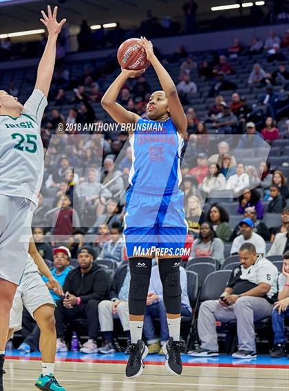 Thumbnail 2 in Serra vs. Sacred Heart Cathedral Preparatory (CIF State D1 Final) photogallery.