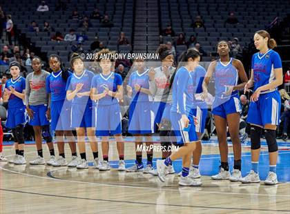 Thumbnail 3 in Serra vs. Sacred Heart Cathedral Preparatory (CIF State D1 Final) photogallery.