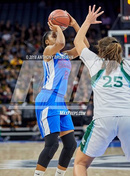 Thumbnail 3 in Serra vs. Sacred Heart Cathedral Preparatory (CIF State D1 Final) photogallery.