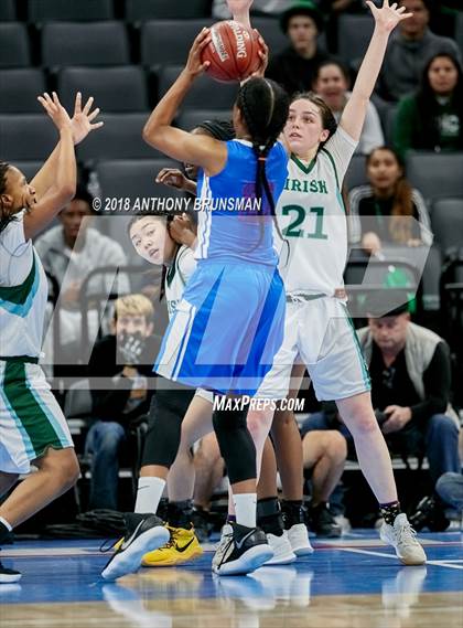 Thumbnail 1 in Serra vs. Sacred Heart Cathedral Preparatory (CIF State D1 Final) photogallery.