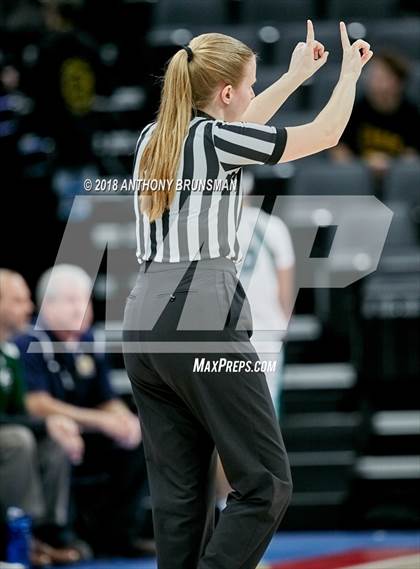 Thumbnail 2 in Serra vs. Sacred Heart Cathedral Preparatory (CIF State D1 Final) photogallery.