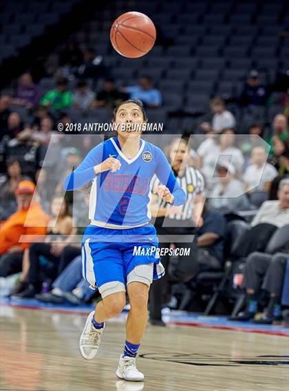 Thumbnail 2 in Serra vs. Sacred Heart Cathedral Preparatory (CIF State D1 Final) photogallery.
