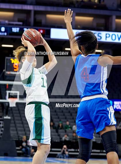Thumbnail 2 in Serra vs. Sacred Heart Cathedral Preparatory (CIF State D1 Final) photogallery.