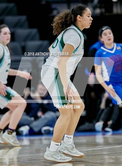 Thumbnail 2 in Serra vs. Sacred Heart Cathedral Preparatory (CIF State D1 Final) photogallery.