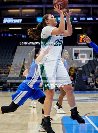 Thumbnail 3 in Serra vs. Sacred Heart Cathedral Preparatory (CIF State D1 Final) photogallery.