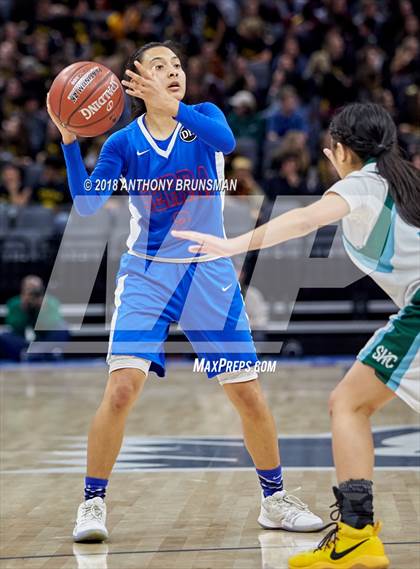 Thumbnail 1 in Serra vs. Sacred Heart Cathedral Preparatory (CIF State D1 Final) photogallery.