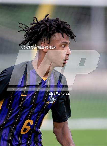 Thumbnail 1 in Jack Britt vs. Southern Lee (Battle for the Bell) photogallery.
