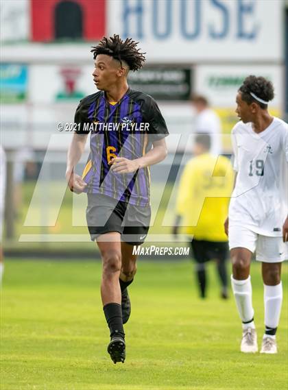 Thumbnail 2 in Jack Britt vs. Southern Lee (Battle for the Bell) photogallery.