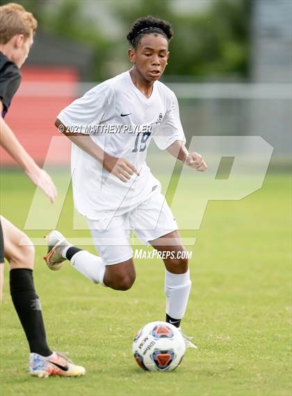 Thumbnail 2 in Jack Britt vs. Southern Lee (Battle for the Bell) photogallery.
