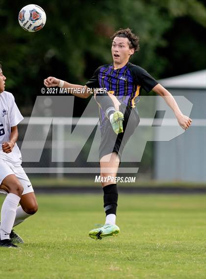 Thumbnail 2 in Jack Britt vs. Southern Lee (Battle for the Bell) photogallery.