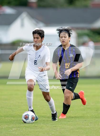 Thumbnail 1 in Jack Britt vs. Southern Lee (Battle for the Bell) photogallery.