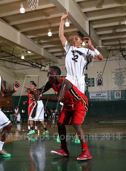 Thumbnail 3 in Taft vs. Inglewood (Paul Pierce Classic)  photogallery.
