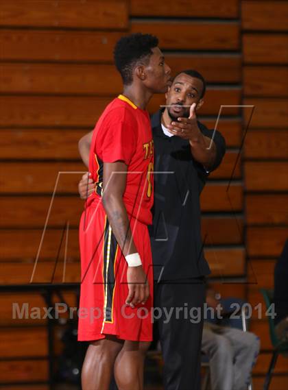 Thumbnail 2 in Taft vs. Inglewood (Paul Pierce Classic)  photogallery.
