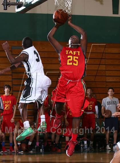 Thumbnail 2 in Taft vs. Inglewood (Paul Pierce Classic)  photogallery.