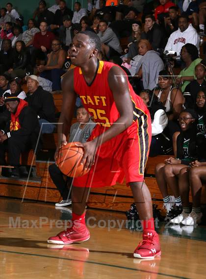 Thumbnail 1 in Taft vs. Inglewood (Paul Pierce Classic)  photogallery.