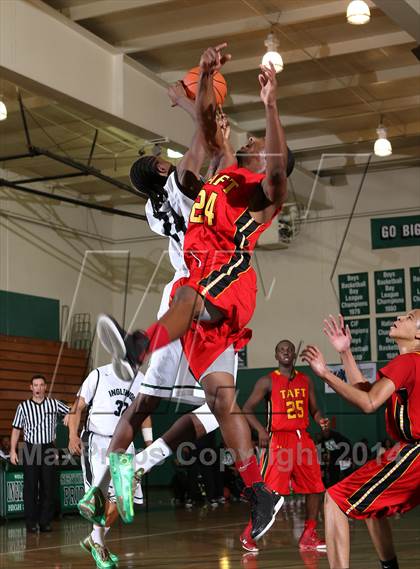 Thumbnail 3 in Taft vs. Inglewood (Paul Pierce Classic)  photogallery.