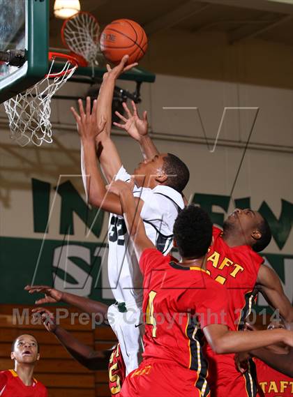 Thumbnail 3 in Taft vs. Inglewood (Paul Pierce Classic)  photogallery.