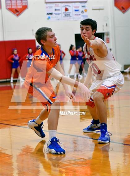 Thumbnail 1 in Cisne vs Woodlawn photogallery.