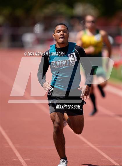 Thumbnail 1 in NMAA 4A Track and Field Championships photogallery.