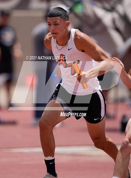 Thumbnail 2 in NMAA 4A Track and Field Championships photogallery.