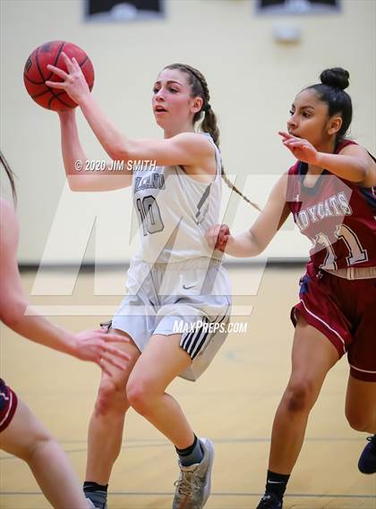 Thumbnail 2 in Deming @ Volcano Vista (NMAA 5A 1st. Round) photogallery.