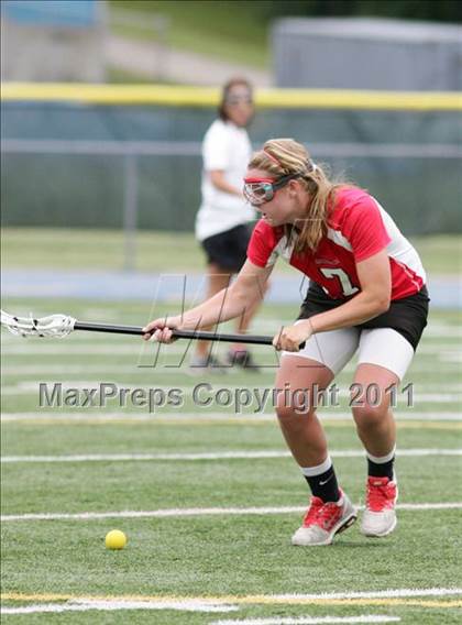Thumbnail 3 in Glastonbury vs. Greenwich (CIAC Class L Final) photogallery.