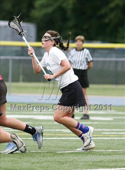 Thumbnail 1 in Glastonbury vs. Greenwich (CIAC Class L Final) photogallery.