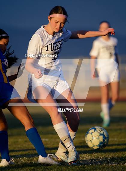 Thumbnail 3 in Kingman Academy @ Kingman photogallery.