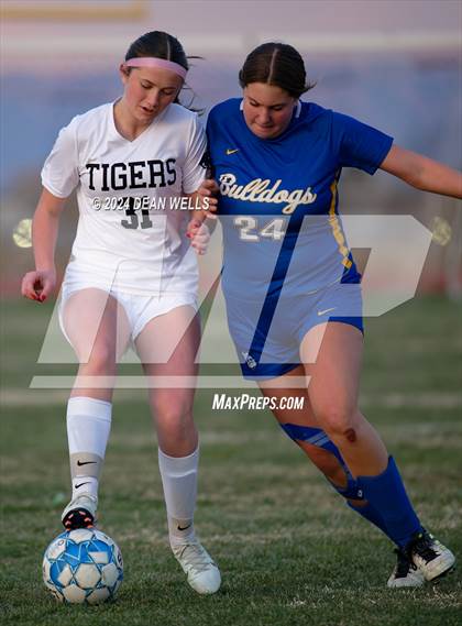 Thumbnail 3 in Kingman Academy @ Kingman photogallery.