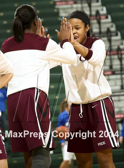 Thumbnail 3 in Horseheads vs Ossining (NYSPHSAA Class AA Regional Final) photogallery.