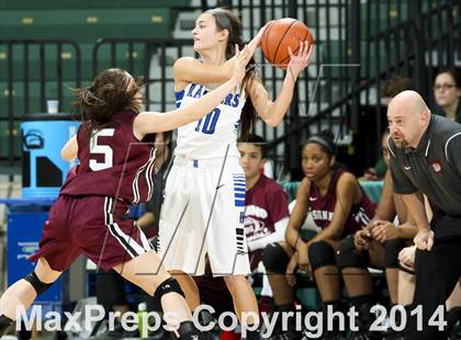 Thumbnail 3 in Horseheads vs Ossining (NYSPHSAA Class AA Regional Final) photogallery.