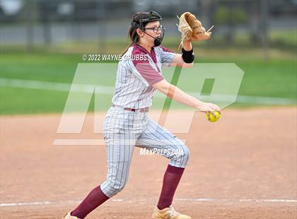 Thumbnail 1 in White Oak @ Hughes Springs photogallery.