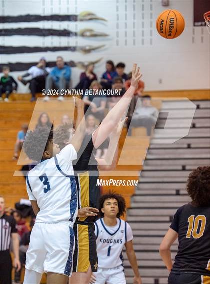 Thumbnail 3 in Cherokee Trail vs Arapahoe photogallery.