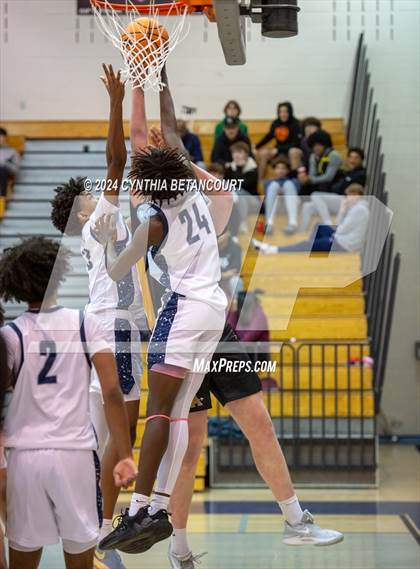 Thumbnail 2 in Cherokee Trail vs Arapahoe photogallery.