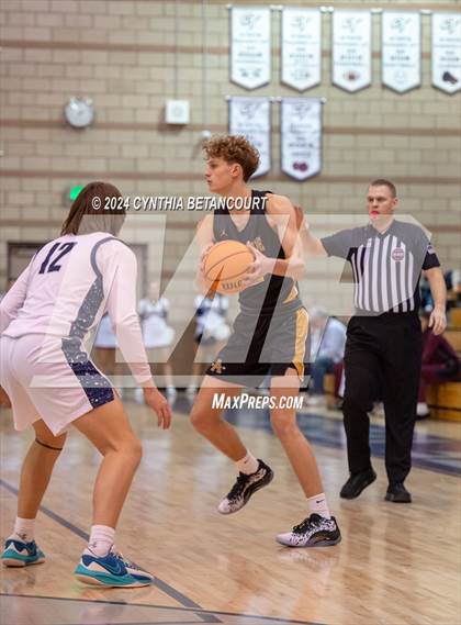 Thumbnail 3 in Cherokee Trail vs Arapahoe photogallery.